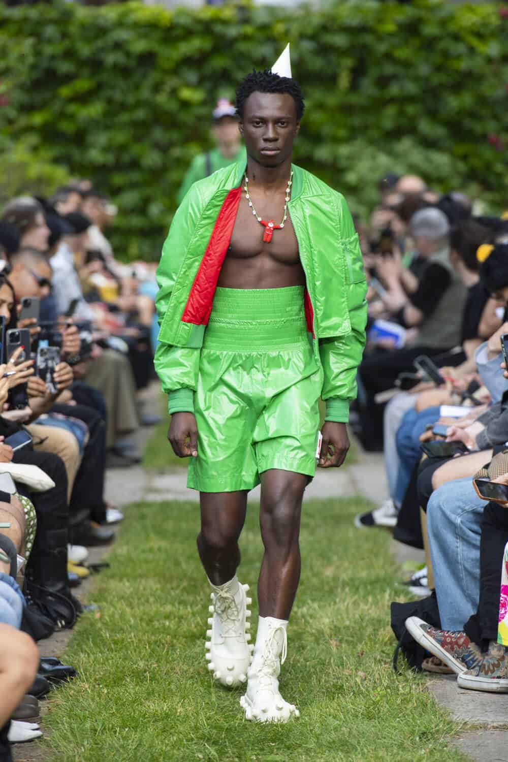 walter_van_beirendonck_ss25_02